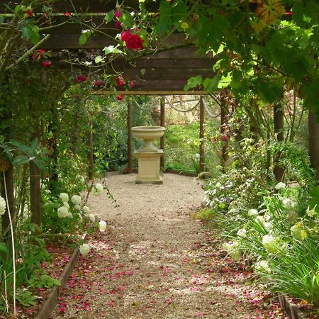 Rookwood Farmhouse B&B Нюбъри Екстериор снимка